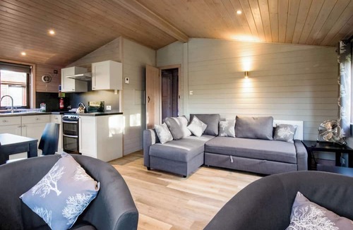 Dilton Marsh Ski Chalet | 2 bedroom accommodation in Westbury