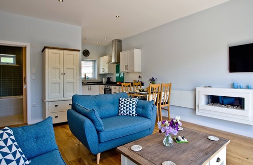 Brixham Apartment | 2 bedroom accommodation in Brixham