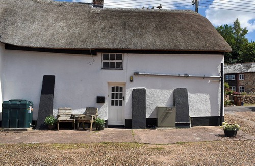 Cullompton Cottage | 2 bedroom accommodation in Kentisbeare, Cullompton