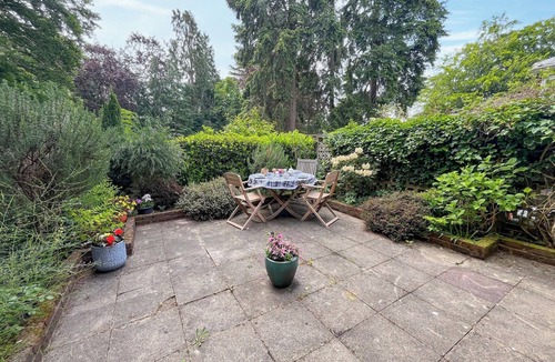 Dorking Cottage | 2 bedroom accommodation in Dorking