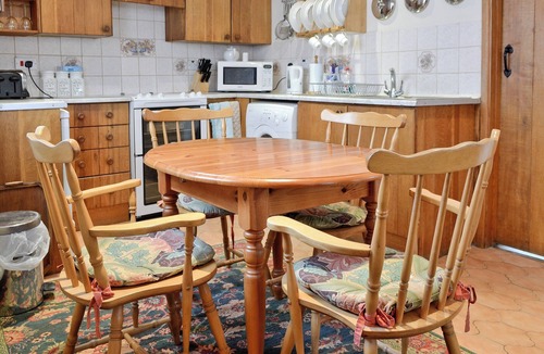 Fairford Cottage | 2 bedroom accommodation in Fairford