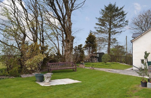 Glandyfi Cottage | 2 bedroom accommodation in Devil&rsquo;s Bridge, near Aberystwyth