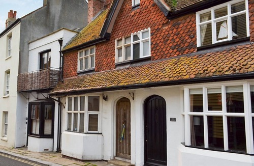 Old Town Hastings Cottage | 2 bedroom accommodation in Hastings