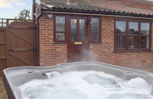 Hickling Cottage | 2 bedroom accommodation in Hickling