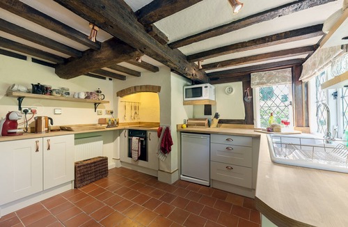 Eckington Cottage | 2 bedroom accommodation in Eckington, near Pershore