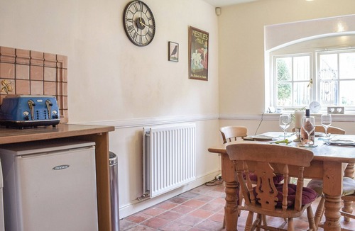 Muxton Cottage | 2 bedroom accommodation in Telford