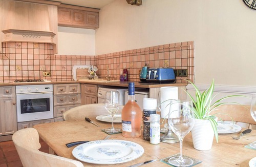 Muxton Cottage | 2 bedroom accommodation in Telford