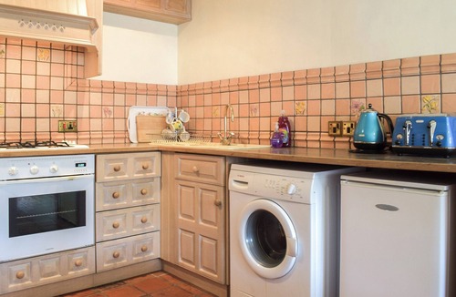 Muxton Cottage | 2 bedroom accommodation in Telford