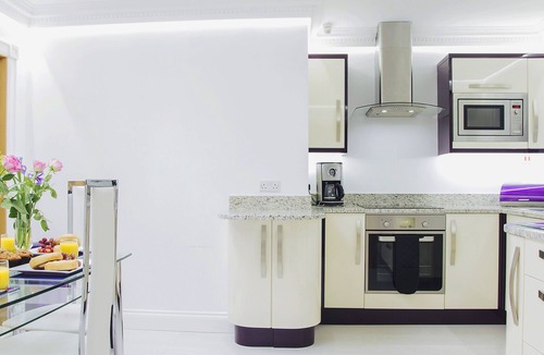 Torquay City Centre House | 2 bedroom accommodation in Torquay