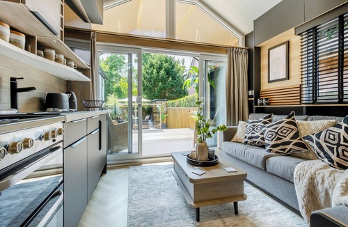 Chirk Cottage | 2 bedroom accommodation in Chirk, near Llangollen