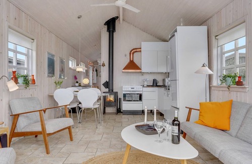 Mesinge House | 2 bedroom accommodation in Mesinge