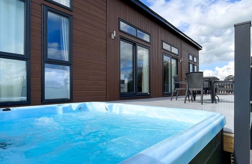 Annan Cabin | 2 bedroom accommodation in Annan