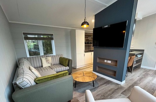 Annan Cabin | 2 bedroom accommodation in Annan