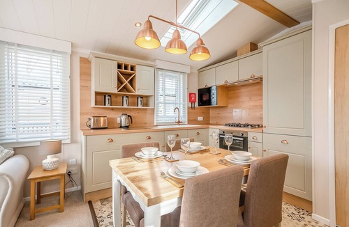 Arnold Ski Chalet | 2 bedroom accommodation in Skirlaugh, Nr Hull