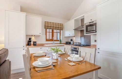 Arnold Ski Chalet | 2 bedroom accommodation in Skirlaugh, Nr Hull