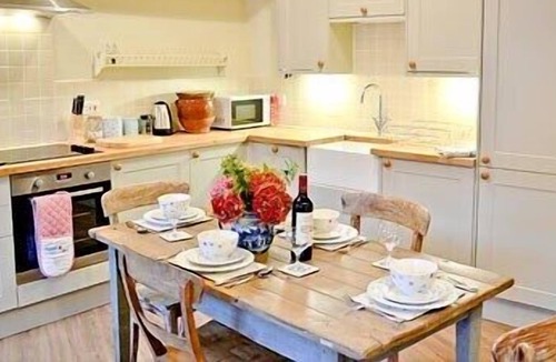 Robertsbridge Cottage | 2 bedroom accommodation in Battle
