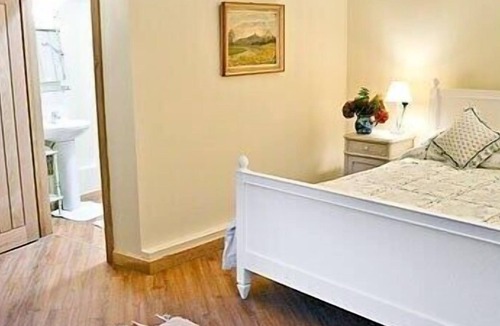 Robertsbridge Cottage | 2 bedroom accommodation in Battle