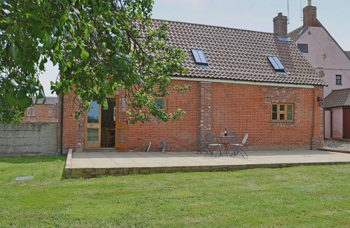 Beccles Cottage | 2 bedroom accommodation in Aldeby, near Beccles