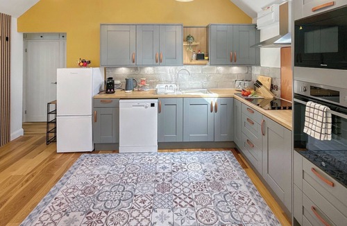 Wadeford Apartment | 2 bedroom accommodation in Somerset, near Chard