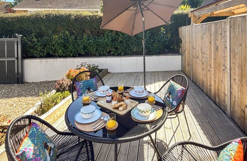 Wadeford Apartment | 2 bedroom accommodation in Somerset, near Chard