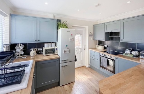 Crowle Cottage | 2 bedroom accommodation in Crowle