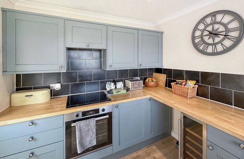 Crowle Cottage | 2 bedroom accommodation in Crowle