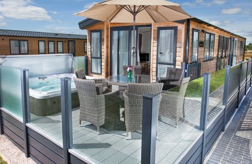 Woodbury Cabin | 2 bedroom accommodation in Clyst St Mary, Nr Exeter