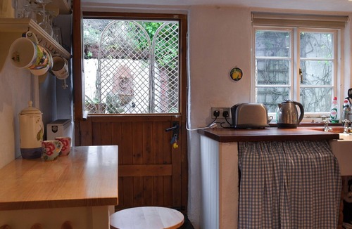 Kenton Cottage | 2 bedroom accommodation in Kenton, near Exeter