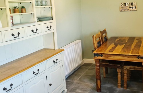 Carluke Cottage | 2 bedroom accommodation in Lanark