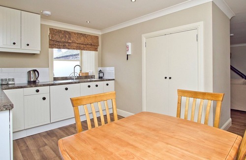 Carnwath Cottage | 2 bedroom accommodation in By Carnwath