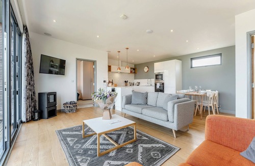 Lewes Ski Chalet | 2 bedroom accommodation in Lewes