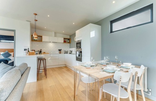 Lewes Ski Chalet | 2 bedroom accommodation in Lewes