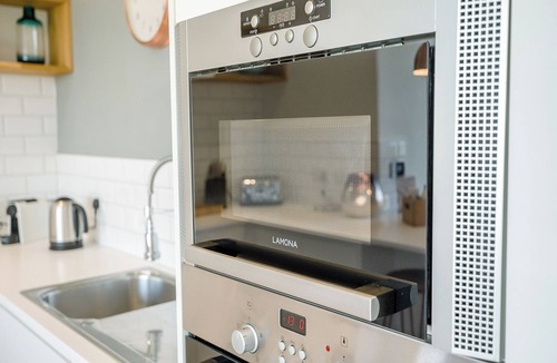 Lewes Ski Chalet | 2 bedroom accommodation in Lewes