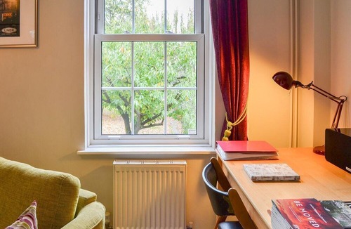 Blackheath Cottage | 2 bedroom accommodation in Blackheath, London