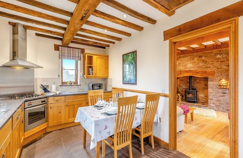 Lydney Cottage | 2 bedroom accommodation in Lydney