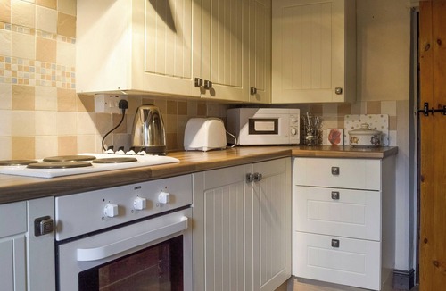 Matlock Cottage | 2 bedroom accommodation in Aldwark, near Matlock
