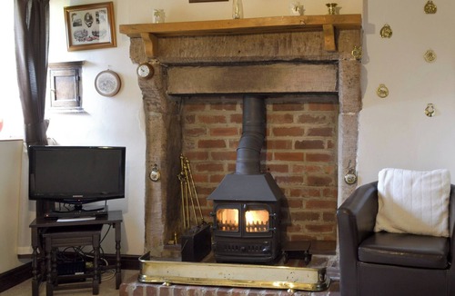 Matlock Cottage | 2 bedroom accommodation in Aldwark, near Matlock
