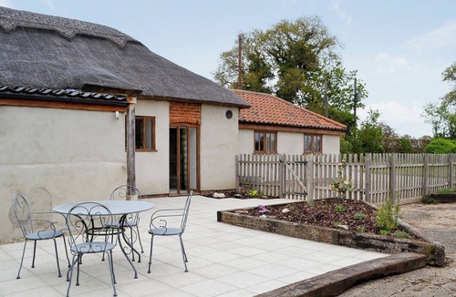 Norwich Cottage | 2 bedroom accommodation in Blofield, near Norwich