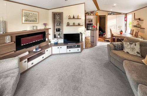 Holton Heath Cottage | 2 bedroom accommodation in Poole