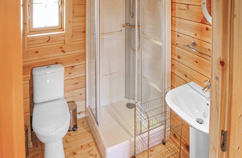 Ryther Ski Chalet | 2 bedroom accommodation in Stillingfleet, York