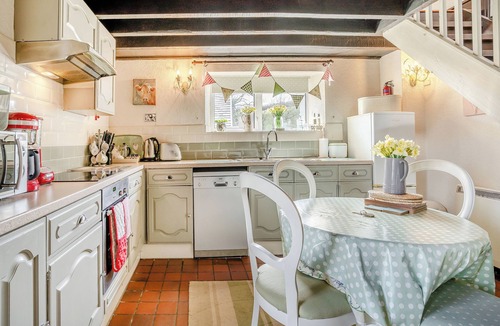 Gowerton Cottage | 2 bedroom accommodation in Gowerton, Gower