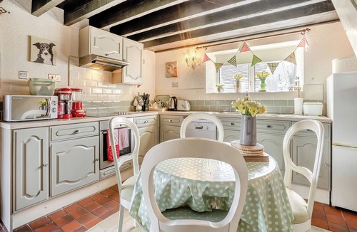 Gowerton Cottage | 2 bedroom accommodation in Gowerton, Gower