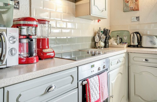 Gowerton Cottage | 2 bedroom accommodation in Gowerton, Gower