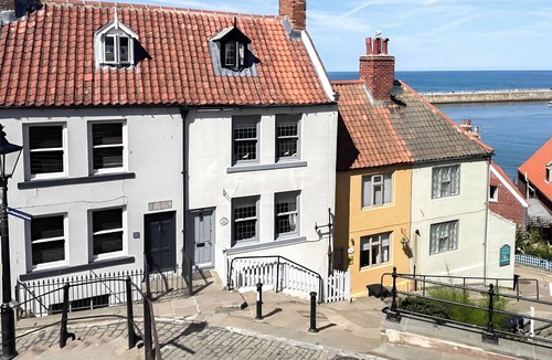 Whitby Cottage | 2 bedroom accommodation in Whitby