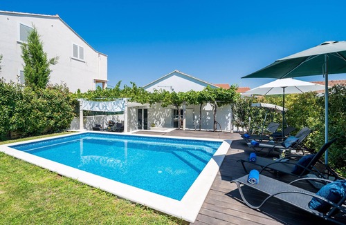 Bosanka House | 2 bedroom accommodation in Bosanka