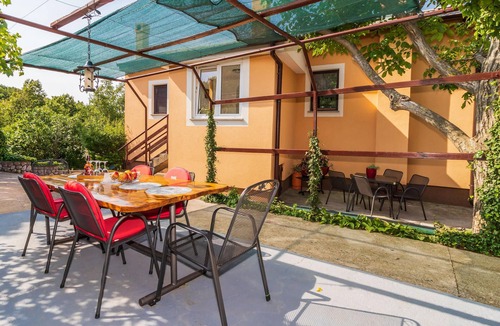 Praputnjak House | 2 bedroom accommodation in Krasica