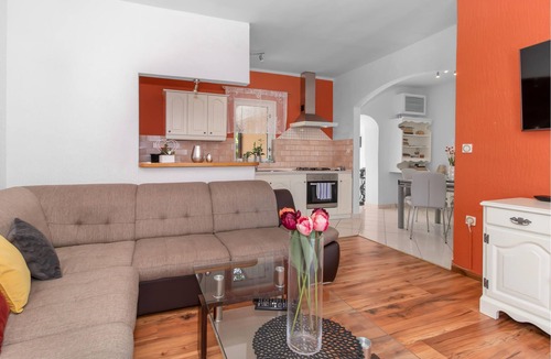 Praputnjak House | 2 bedroom accommodation in Krasica