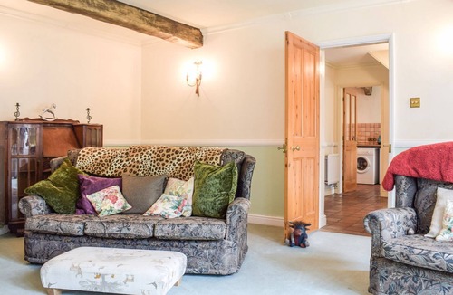 Muxton Cottage | 2 bedroom accommodation in Telford