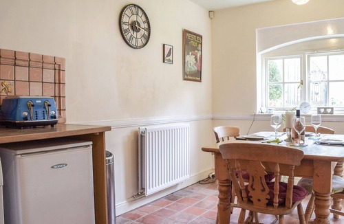 Muxton Cottage | 2 bedroom accommodation in Telford
