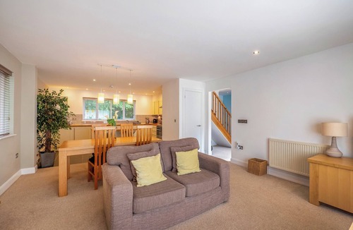Carnon Downs Cottage | 2 bedroom accommodation in Carnon Downs, near Truro